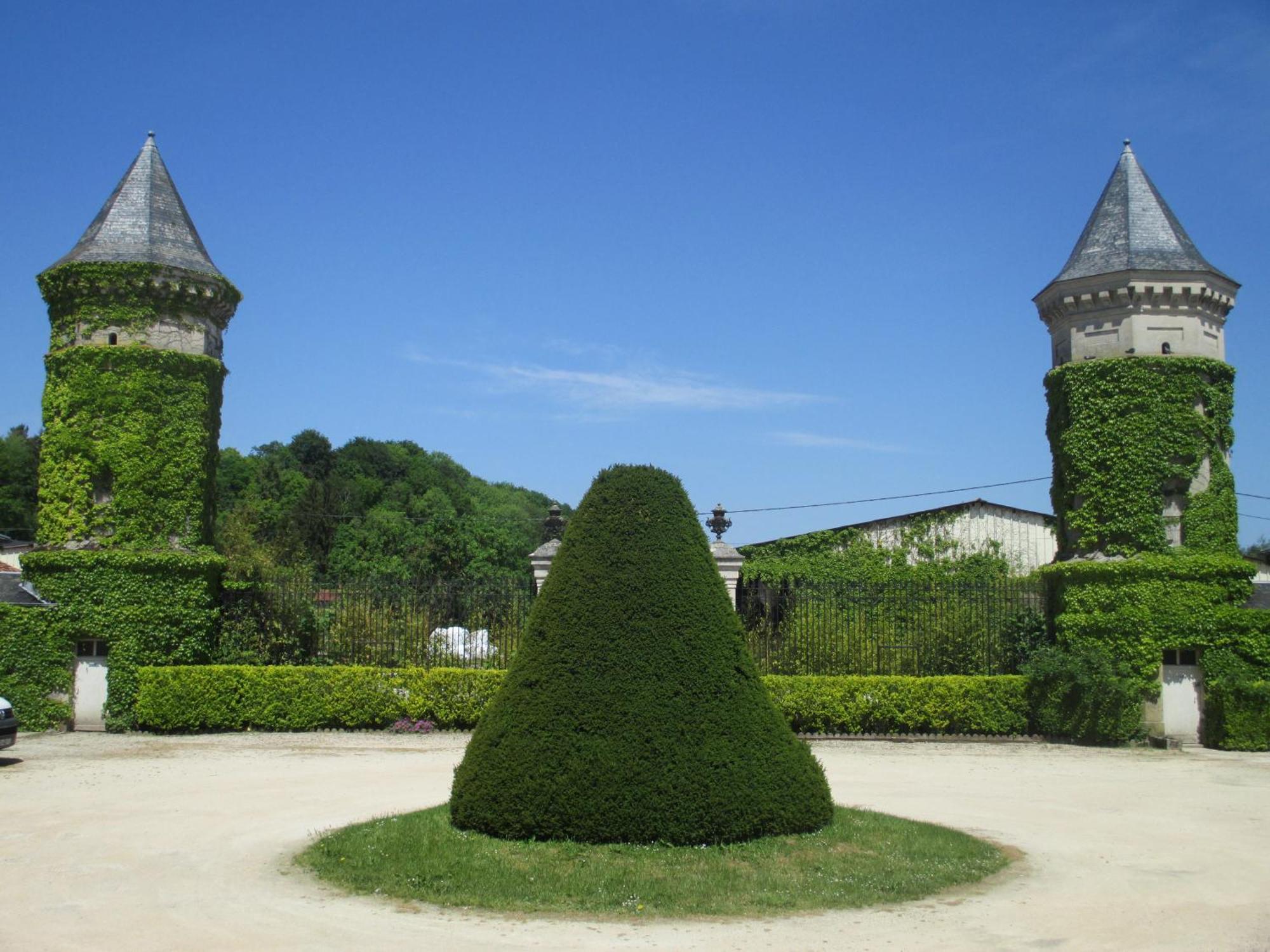 Chateau Des Monthairons Hotel Restaurant Gastromaison Spa Privatif レ・モントエロン エクステリア 写真